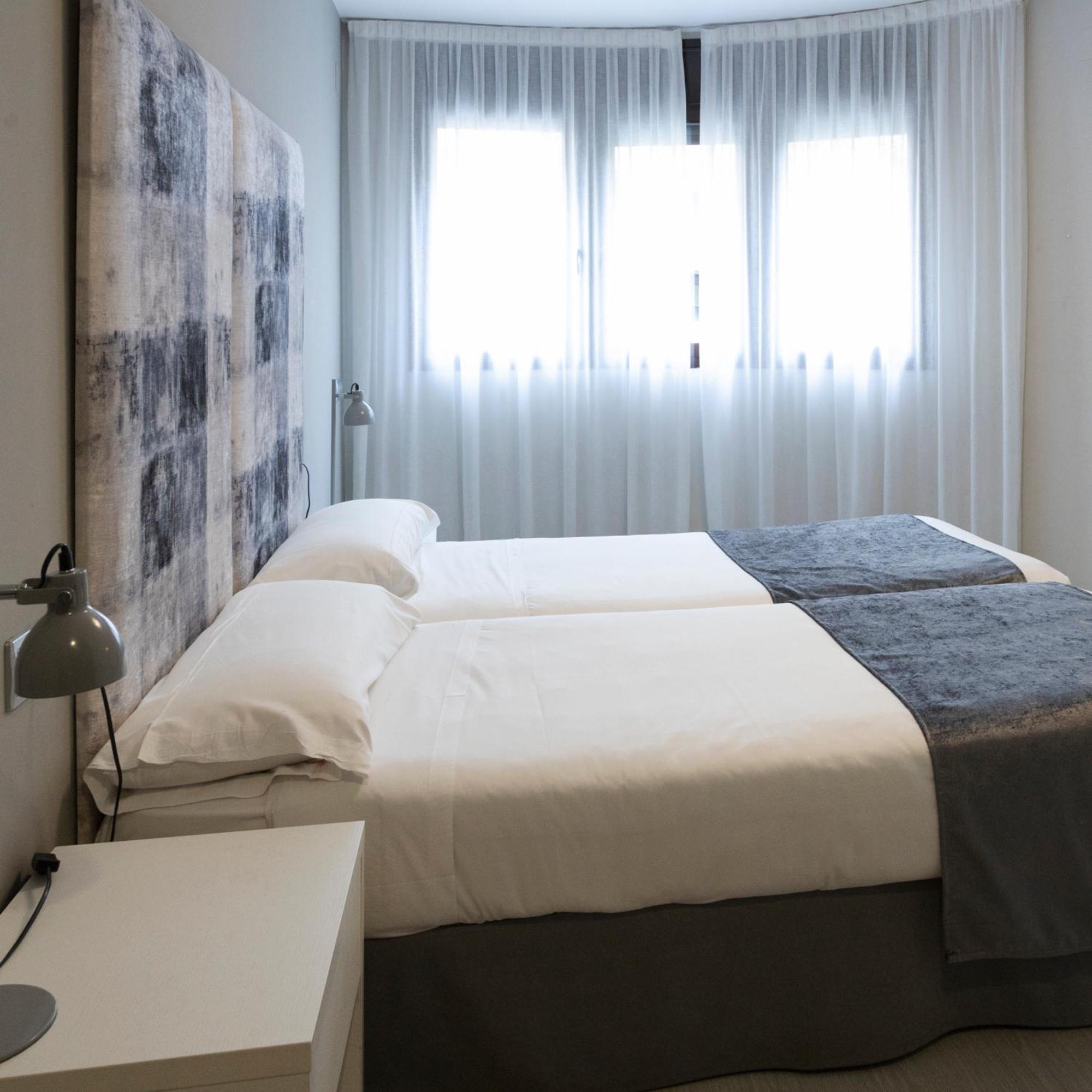 Apartamentos Real Lleida Eksteriør bilde