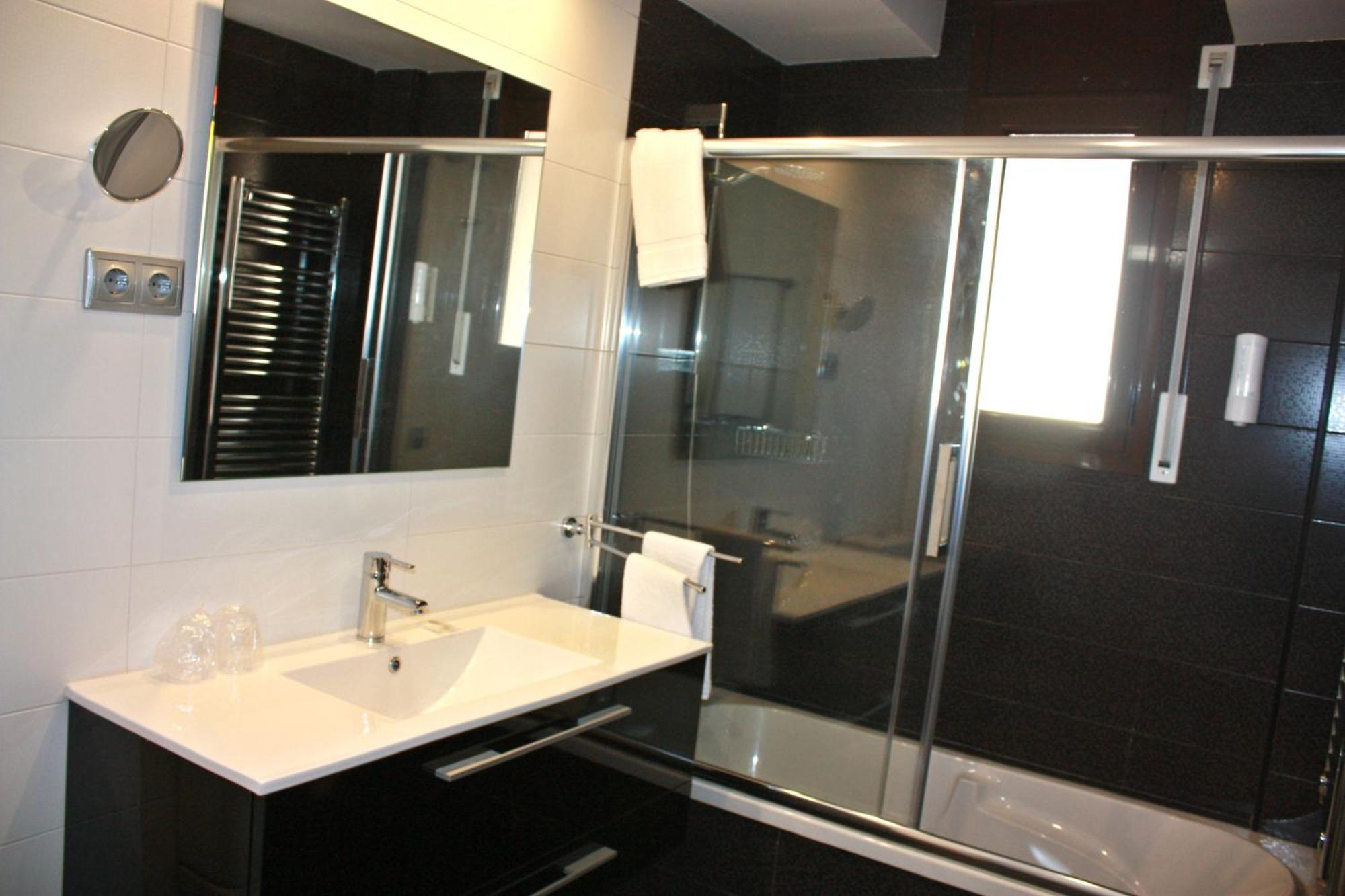 Apartamentos Real Lleida Rom bilde